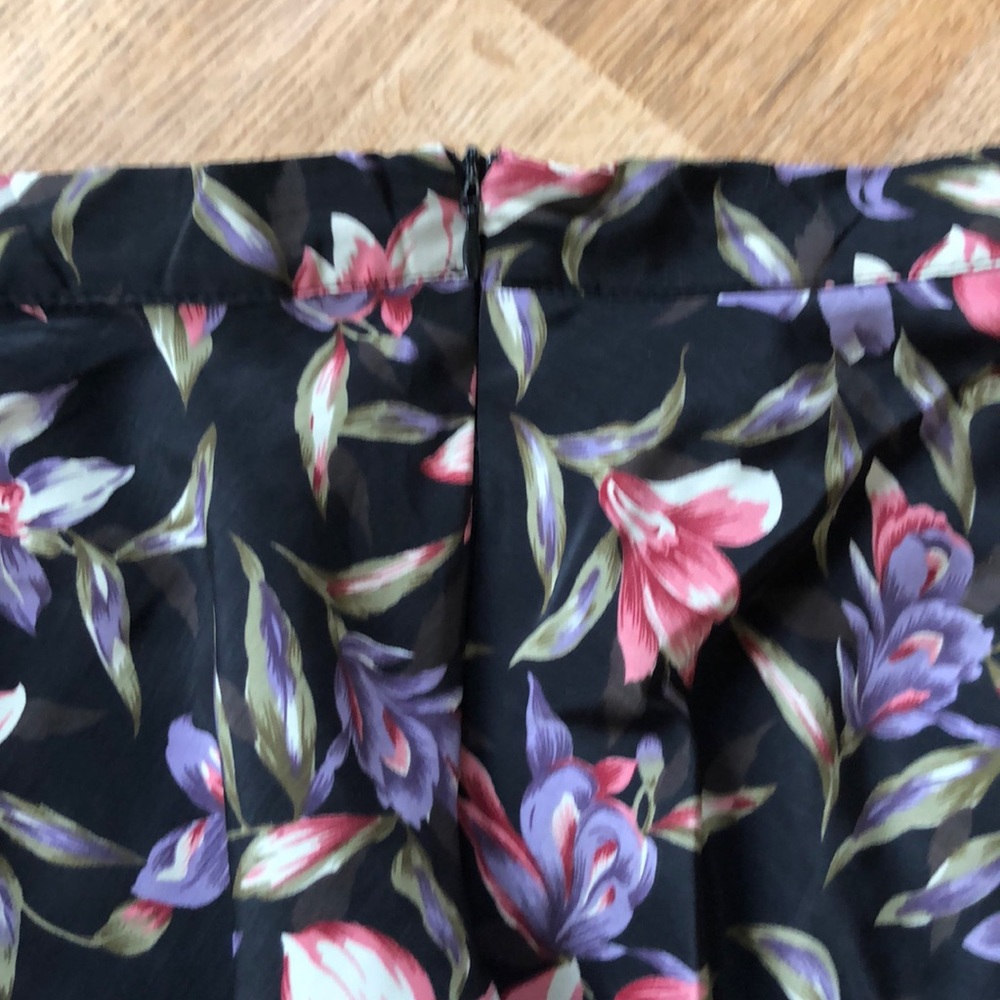 Floral Flowy Skirt New without Tag - Picture 3 of 3